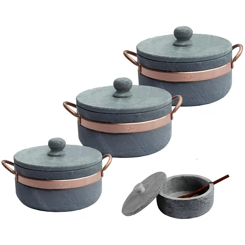 Jogo de panelas de Pedra Sabão + farinheira