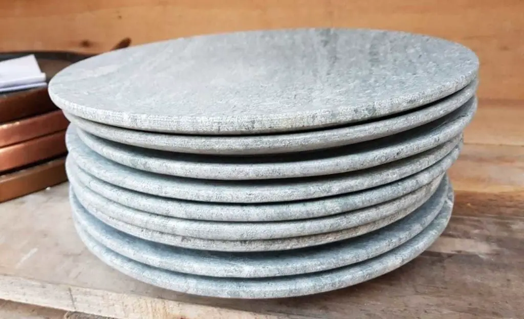pratos-de-pedra-sabao