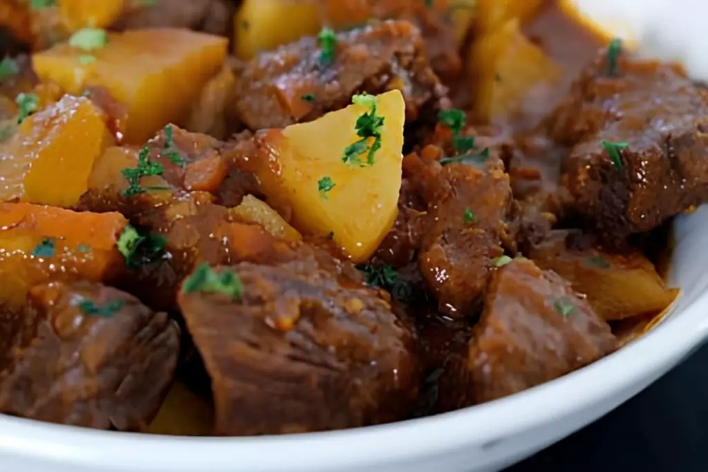 carne-de-panela-na-panela-de-pedra-sabao