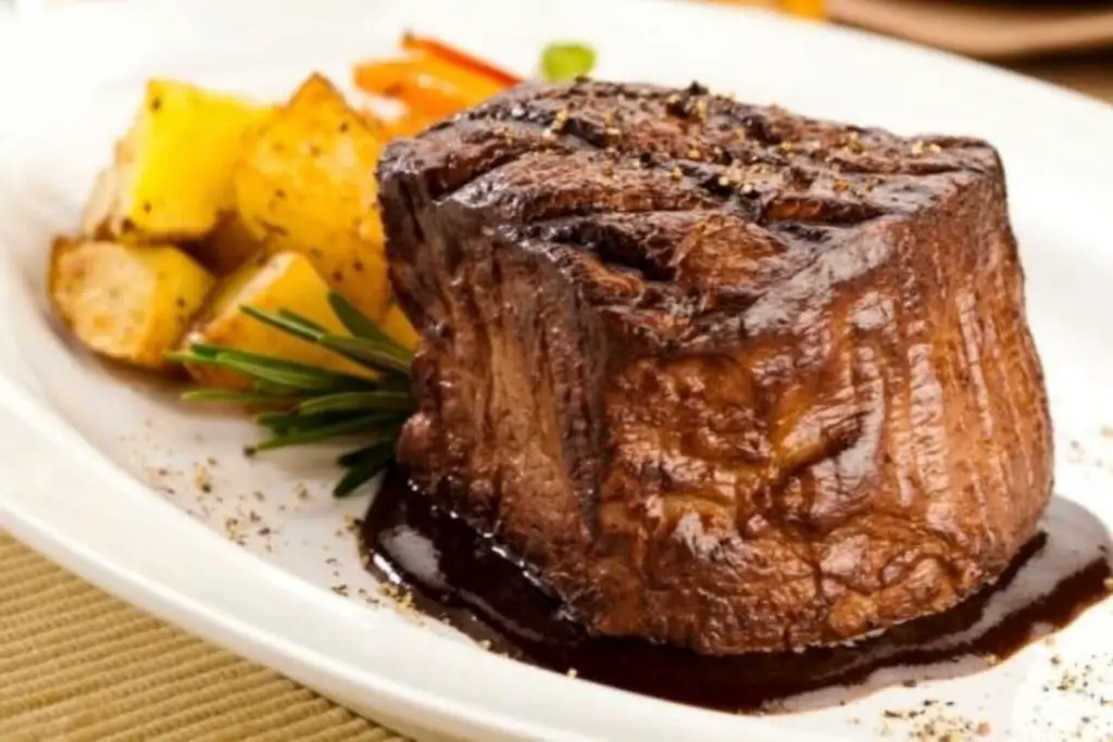 medalhao-de-mignon feito na panela de pedra sabao