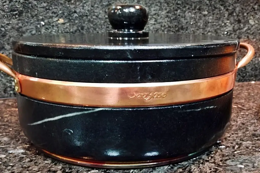 panela-de-pedra-sabc3a3o-curada
