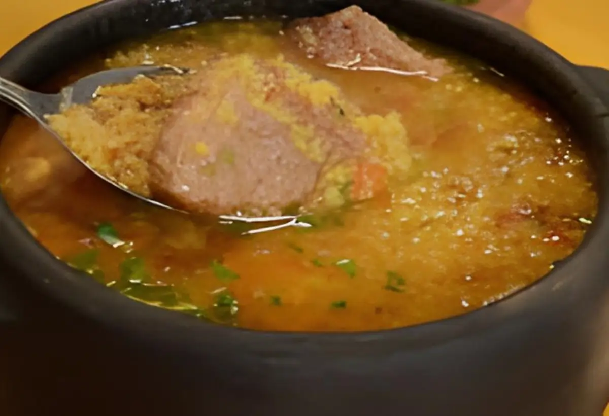 canjiquinha com costelinha na panela de pedr