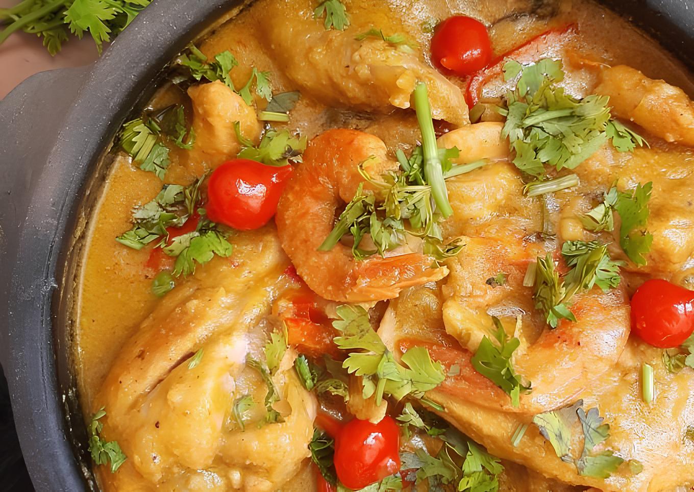 Xinxim de Galinha na Panela de Ferro