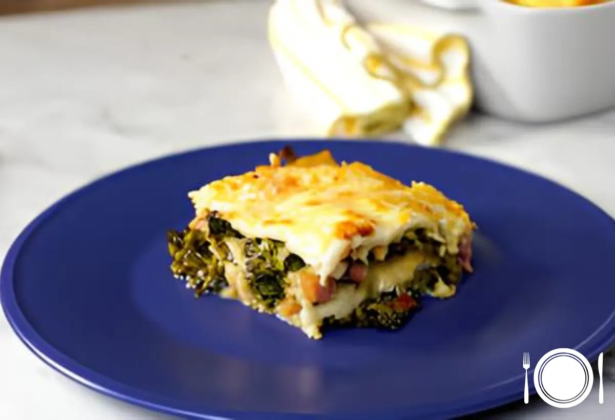 Lasanha de Brócolis com Bacon na Panela de Ferro: Um Toque Rústico no Clássico Italiano