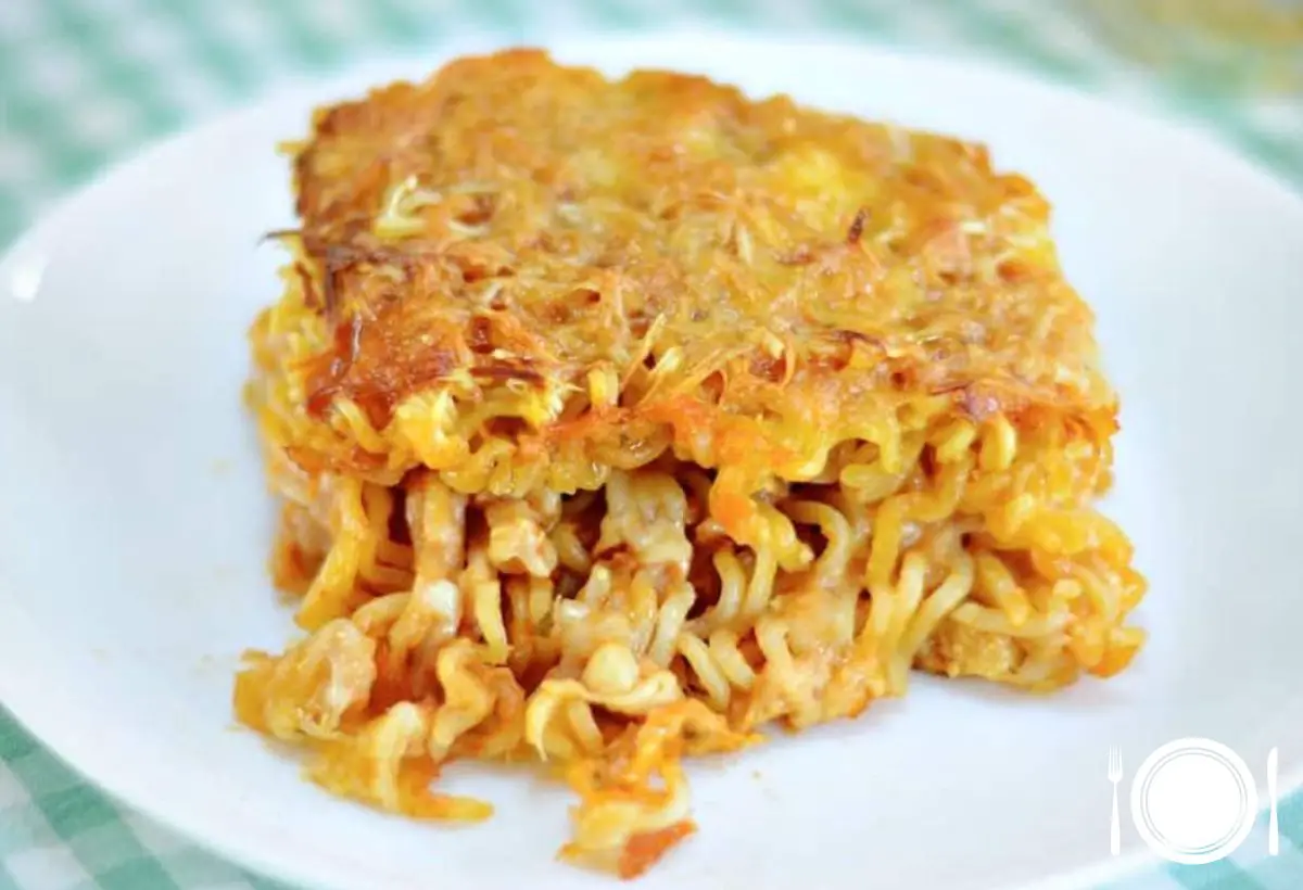 Lasanha de Macarrão Instantâneo na Panela de Pedra
