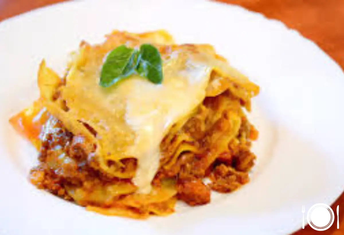 Lasanha de Ragu de Costela na Panela de Pedra