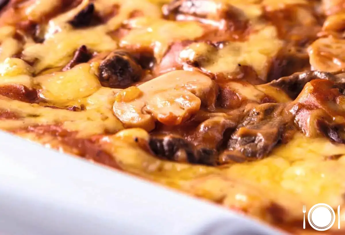 Lasanha de Strogonoff de Carne na Panela de Pedra