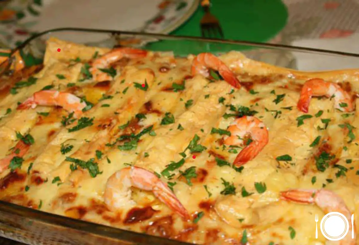 Lasanha de Camarão com Molho de Coco e Curry na Panela de Ferro