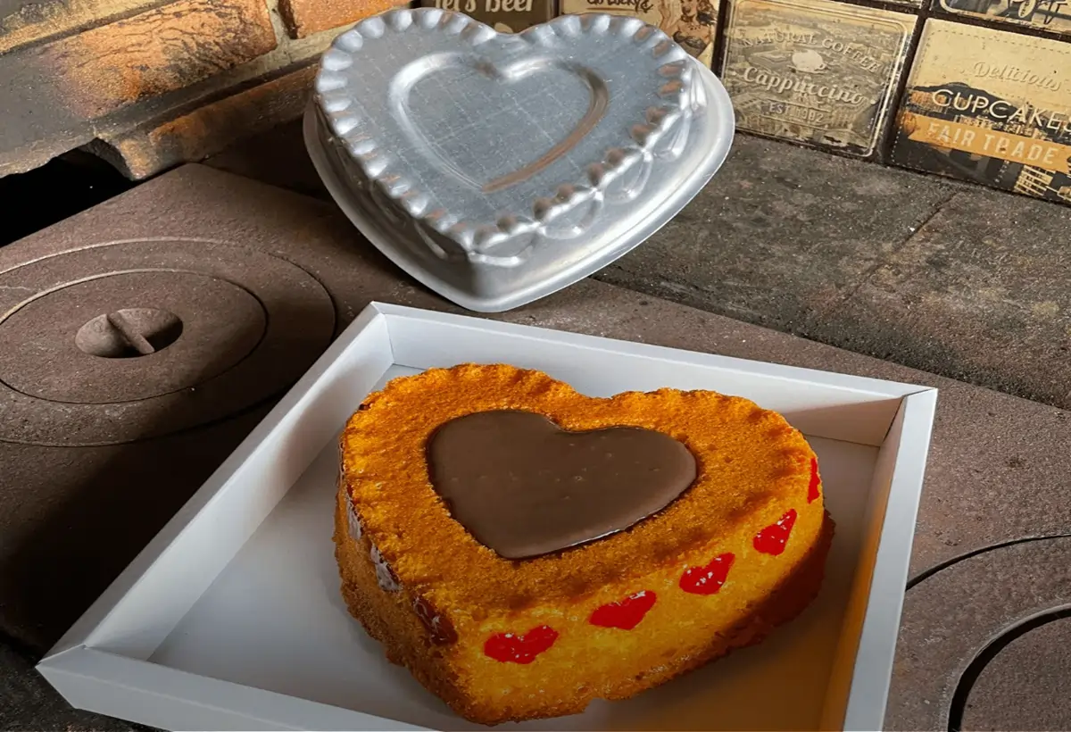 formas-forma-para-bolo-coracao-decorado-18x17x5-cm-caparroz