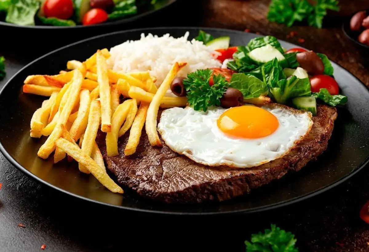 Bife à Cavalo na Panela de Ferro