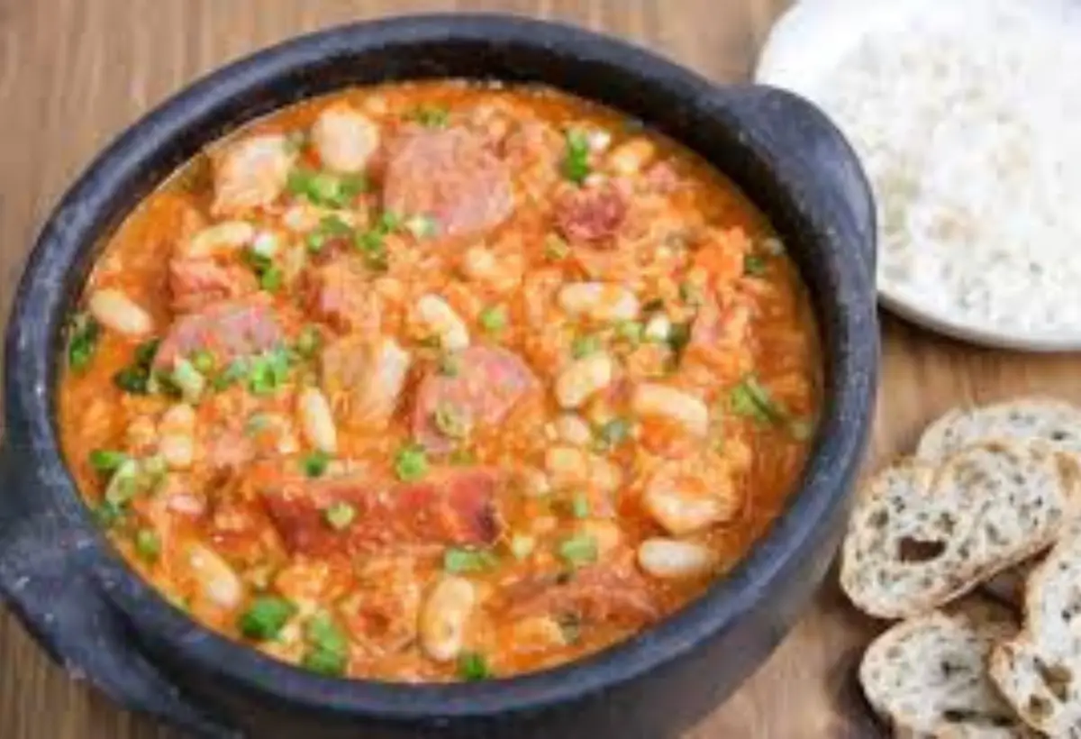 Cassoulet na Panela de Pedra