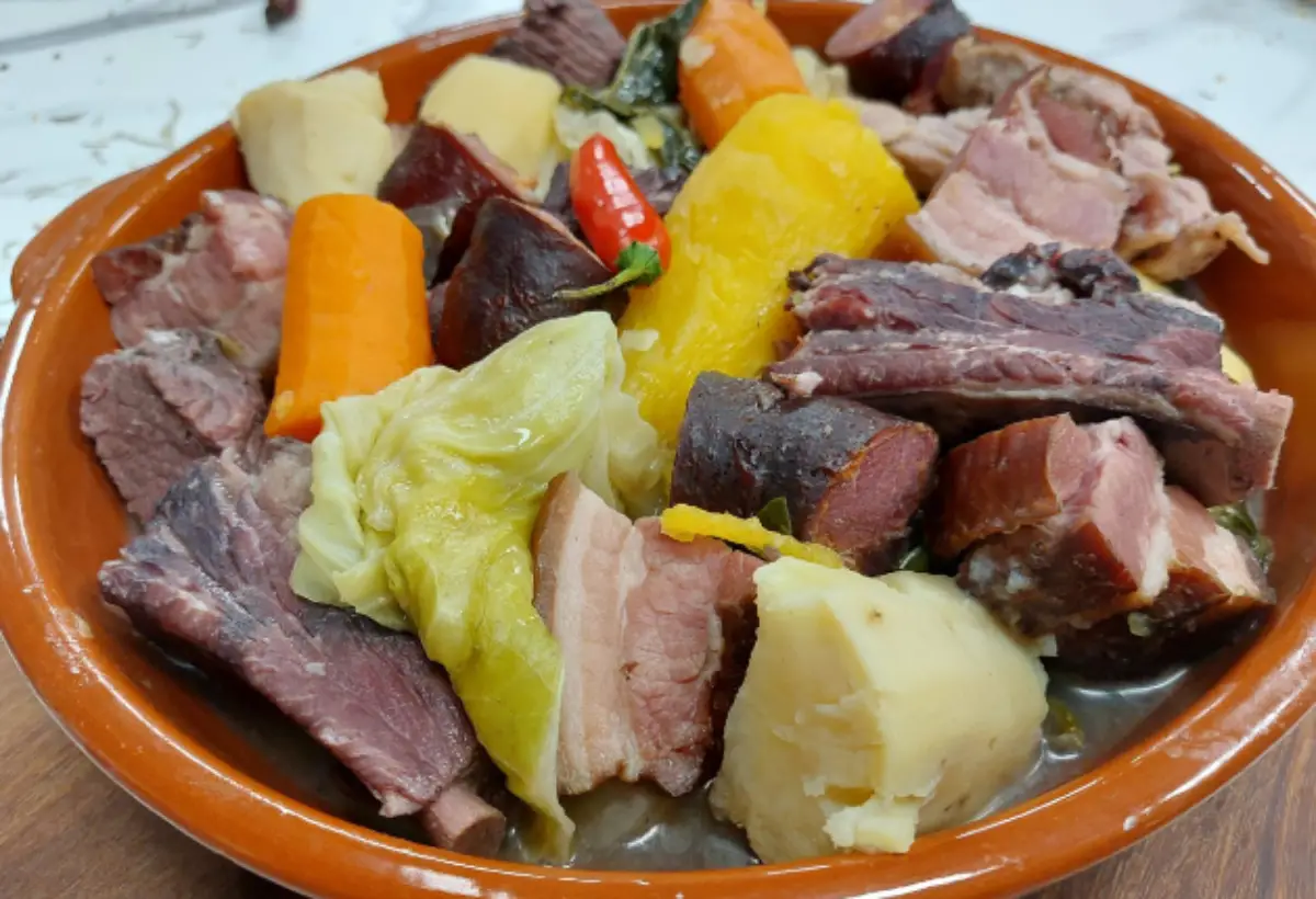 Cozido Português na Panela de Pedra