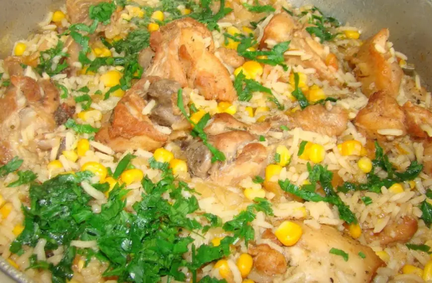 Galinhada Goiana na Panela de Barro