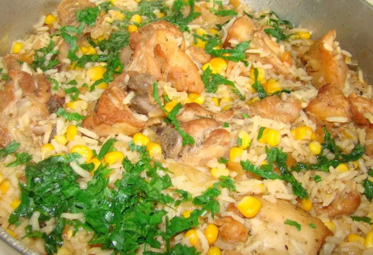 Galinhada Goiana na Panela de Barro