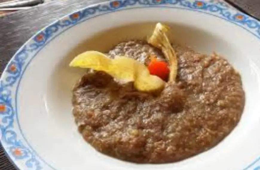 Pirão de Carne na Panela de Pedra