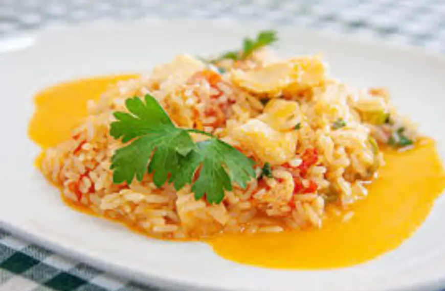 Arroz com Bacalhau na Panela de Barro