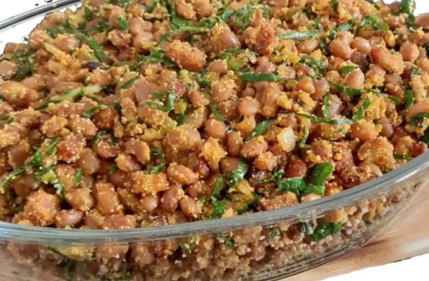 Feijão Tropeiro na Panela de Pedra