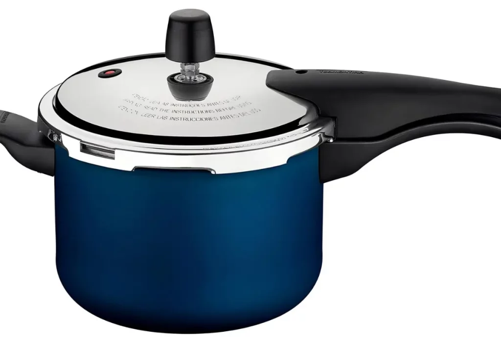Uma Panela de Pressão Vancouver com revestimento azul.