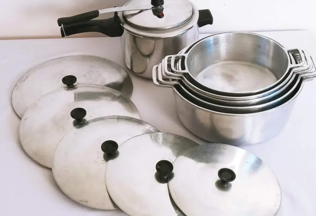 panela-de-aluminio-batido