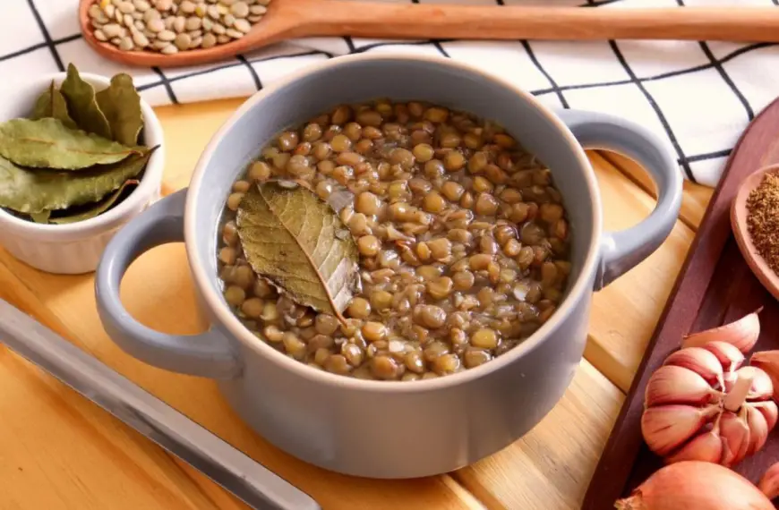 Lentilha feita na panela de pressão.