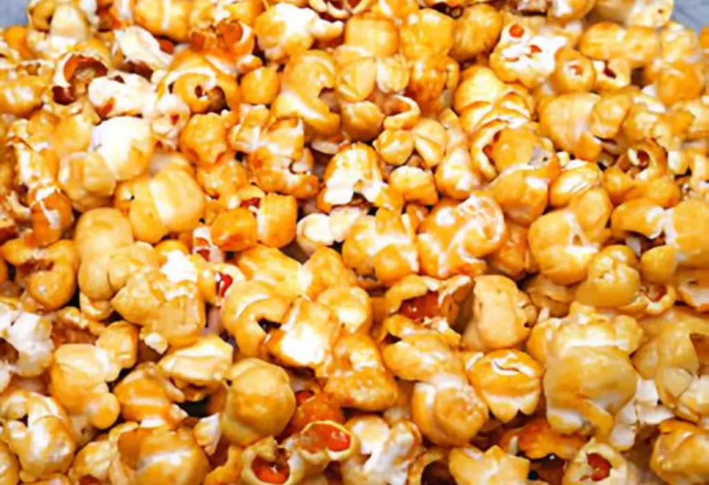 Pipoca doce feita na panela de pressão.