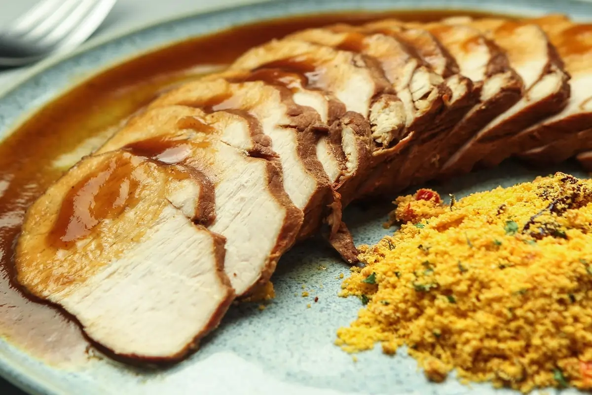 Lombo de Porco com Molho Madeira Receita Clássica e Elegante 4