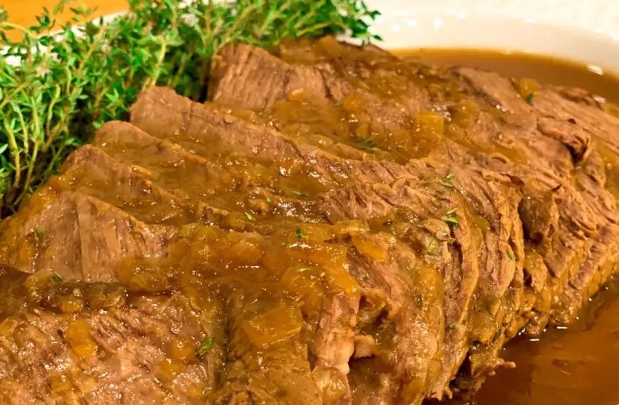 Um prato com coxão mole feito na panela de pressão.