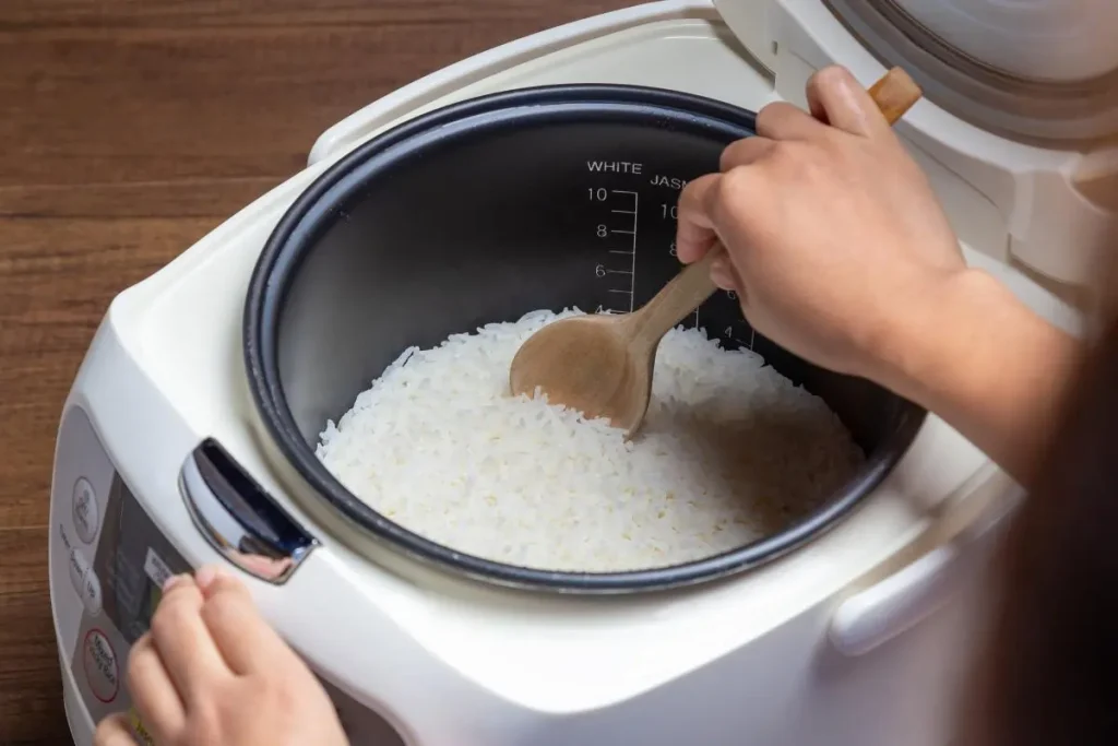 Como Fazer Arroz Soltinho na Panela de Arroz Elétrica Dicas, Truques e Muito Mais! 3